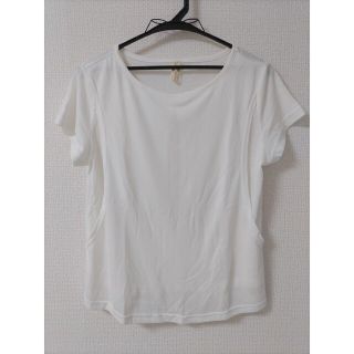 授乳口付きTシャツ　白　Ｍ～Ｌサイズ(マタニティトップス)