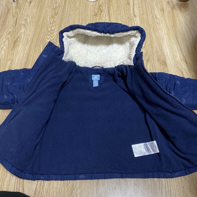 babyGAP(ベビーギャップ)のGAP ダウンコート　90サイズ キッズ/ベビー/マタニティのキッズ服男の子用(90cm~)(コート)の商品写真