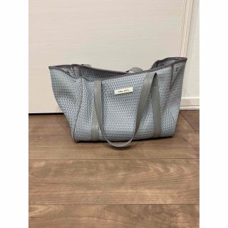 qbag  paris nest zip M グレージュ(マザーズバッグ)