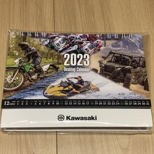 カワサキ(カワサキ)の2023年 Kawasaki 卓上カレンダー インテリア/住まい/日用品の文房具(カレンダー/スケジュール)の商品写真