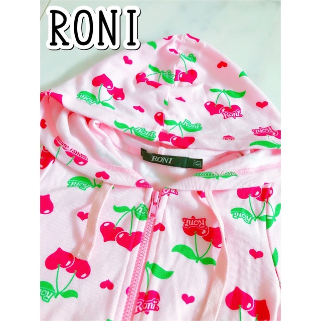 RONI  XS