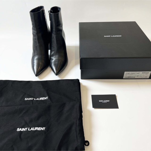 Saint Laurent(サンローラン)の【美品】サンローラン パリ YSL金具 ロゴ ショート ブーツ レディースの靴/シューズ(ブーツ)の商品写真