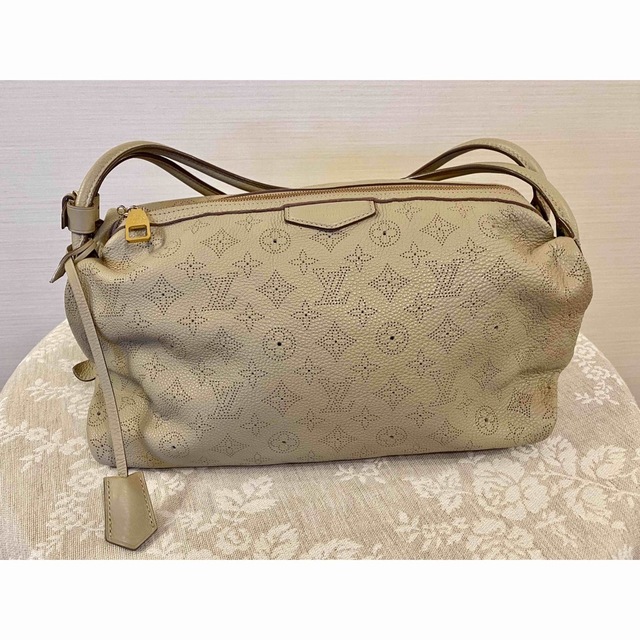 LOUIS VUITTON モノグラムマヒナガラテアMMショルダーバッグ