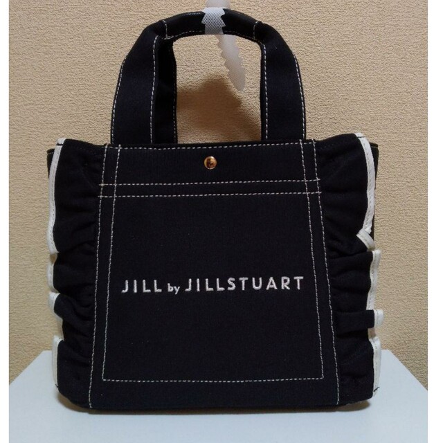 JILL by JILLSTUART(ジルバイジルスチュアート)の【新品】ジルバイジルスチュアート フリルトートバッグ(小)  ブラック レディースのバッグ(トートバッグ)の商品写真