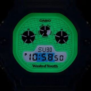 値下げ 新品未使用 CASIO G-SHOCK DW-5900RS