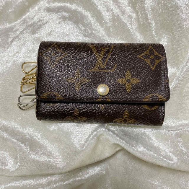 LOUIS VUITTON(ルイヴィトン)のルイヴィトン キーケース レディースのファッション小物(キーケース)の商品写真