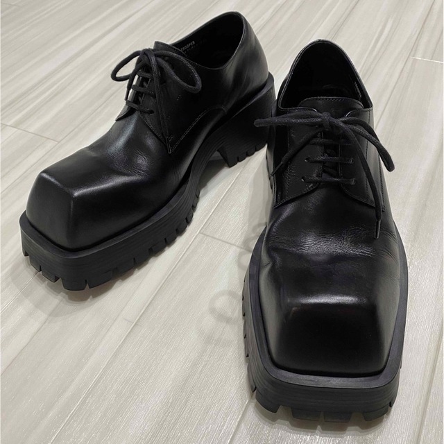 Balenciaga トルーパー　ダービー