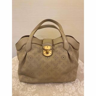 ルイヴィトン(LOUIS VUITTON)のLOUIS VUITTON モノグラム マヒナ シールスMM(ハンドバッグ)