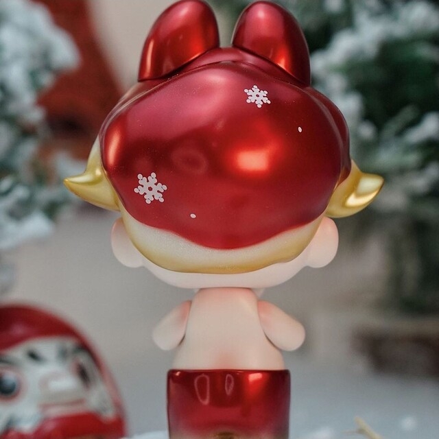 新品未開封 POPMART限定品 DIMOO犬張子サンタコスチューム クリスマス ハンドメイドのおもちゃ(フィギュア)の商品写真