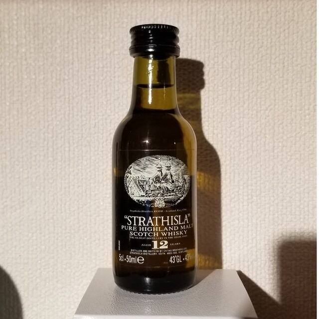 キリン(キリン)のSTRASTHlSLA 12年　50ml 古酒 食品/飲料/酒の酒(ウイスキー)の商品写真