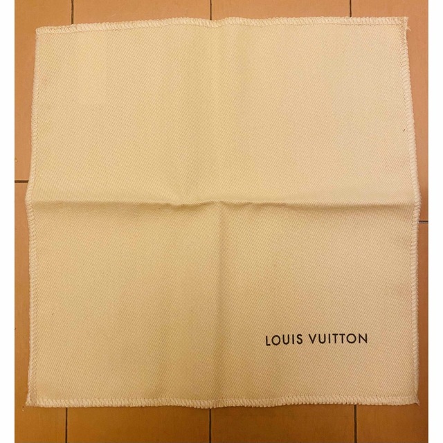 LOUIS VUITTON(ルイヴィトン)の新品♡ヴィトン 化粧箱　ミニケース　ポーチ　ハンカチ　ノベルティ　VUITTON レディースのファッション小物(ポーチ)の商品写真