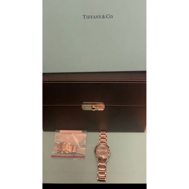 Tiffany & Co.(ティファニー)のまきのすけ様専用　ティファニーT ラウンドウォッチ　ダイヤ レディースのファッション小物(腕時計)の商品写真