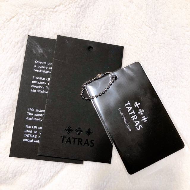 TATRAS(タトラス)の美品　TATRAS タトラス　VARENA ヴァレナ ダウン　コート　ネイビー レディースのジャケット/アウター(ダウンコート)の商品写真