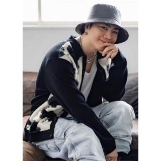 Supreme Cow Print Cardigan 登坂広臣着用