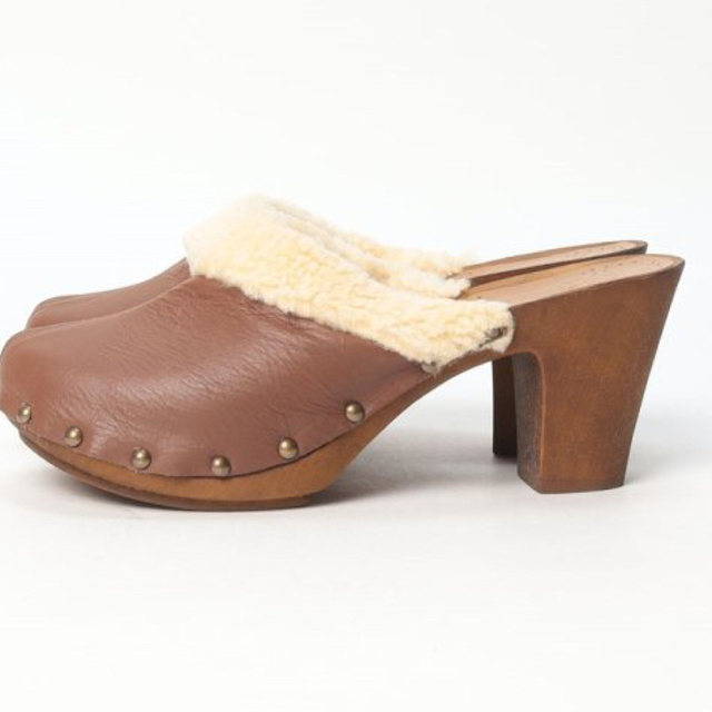 新品✨タグ付き♪定価13,000円　イタリア製　靴下ばきもかわいいサボ　サンダル レディースの靴/シューズ(サンダル)の商品写真