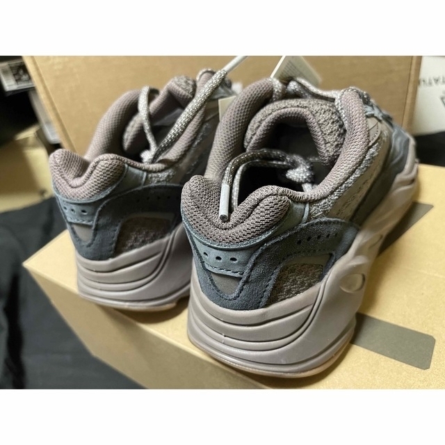 希少レディースサイズ 23.5 YEEZY BOOST 700 V2 MAUVE 1