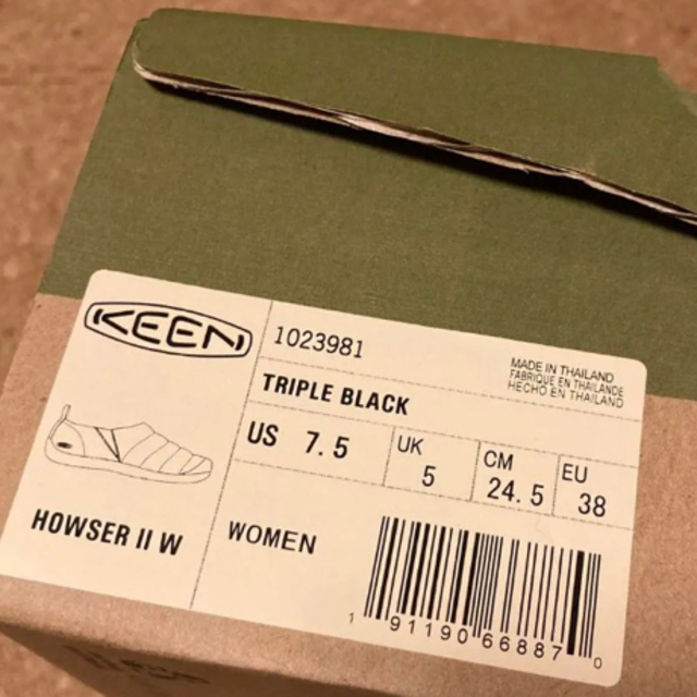 KEEN(キーン)のKEEN HOWSER IIウィメンズ 24.5 トリプルブラック レディースの靴/シューズ(スニーカー)の商品写真