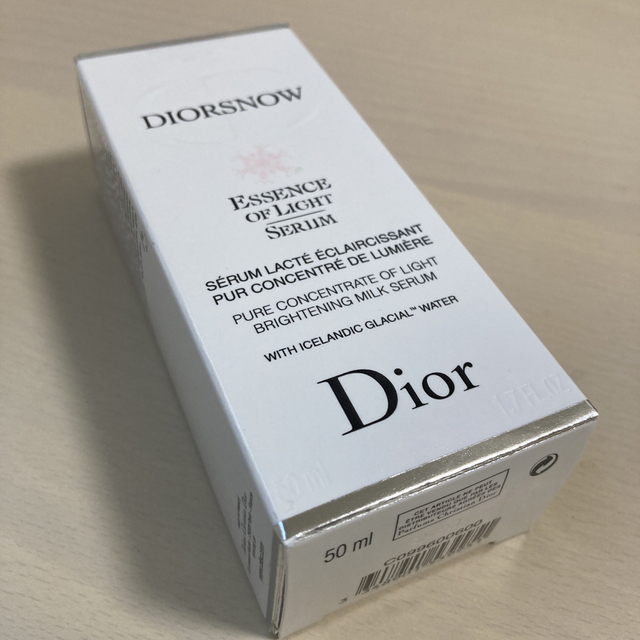 Dior スノーアルティメットエッセンスオブライト(薬用美容液)50ml