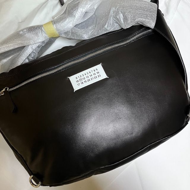 Maison Martin Margiela(マルタンマルジェラ)の新品 定価27.7万 マルジェラ 22aw ショルダーバッグ 4022 メンズのバッグ(ショルダーバッグ)の商品写真