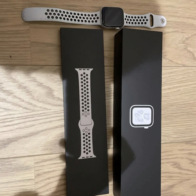 Apple Watch4 44ミリ　ナイキモデル