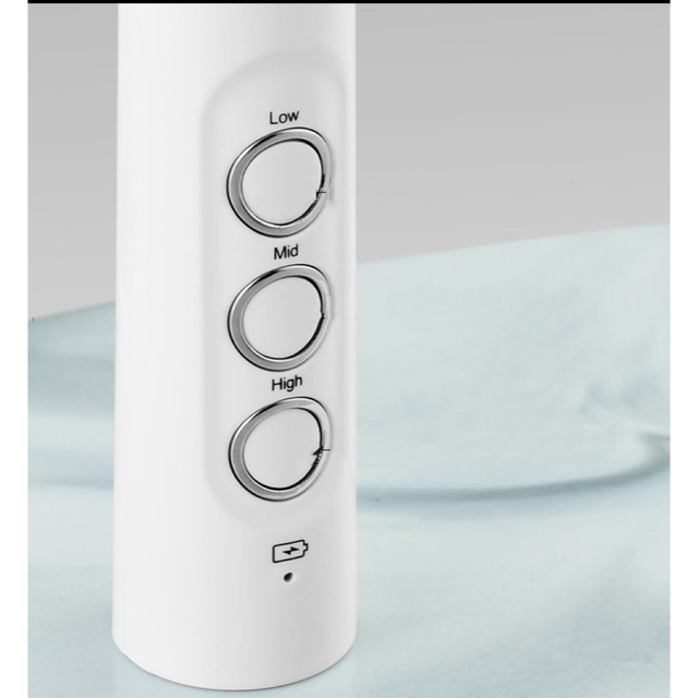 ミルク泡立て器 電動 3段階スビードワンタッチ操作 USB充電式 (ブラック) インテリア/住まい/日用品のキッチン/食器(調理道具/製菓道具)の商品写真