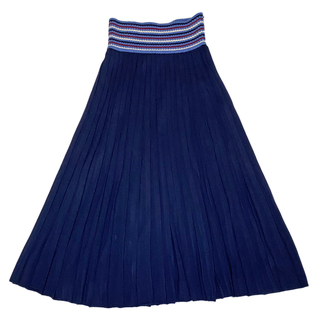 ミュウミュウ(miumiu)の新品ミュウミュウmiu miuニットプリーツロングスカート　濃紺40(ロングスカート)