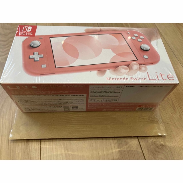 Nintendo Switch(ニンテンドースイッチ)のスイッチライト 本体　コーラル　未開封品   エンタメ/ホビーのゲームソフト/ゲーム機本体(家庭用ゲーム機本体)の商品写真