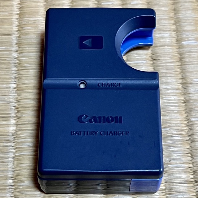 Canon - Canon IXY DIGITAL 400 バッテリー、充電器付き Canon - Canon IXY DIGITAL 400 バッテリー、充電器付き