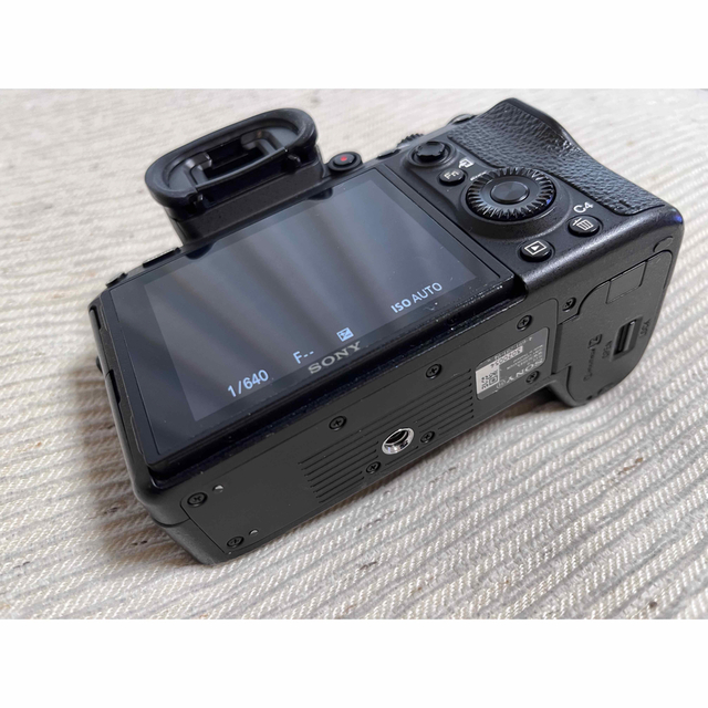 【中古】SONY α-9 ILCE-9 スマホ/家電/カメラのカメラ(デジタル一眼)の商品写真