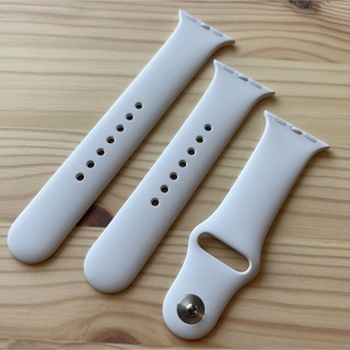 アップルウォッチ(Apple Watch)のApple Watch 純正 スポーツバンド ホワイト 38/40/41mm(その他)