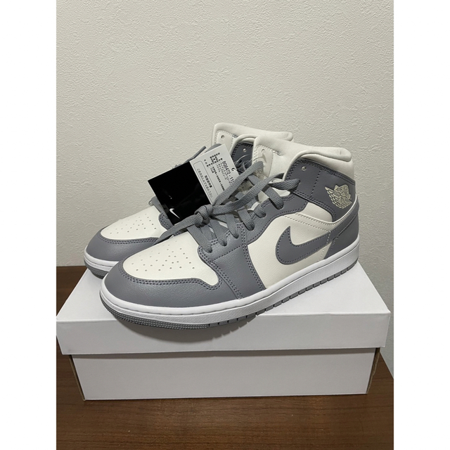 Nike WMNS Air Jordan 1 Mid "Grey/Sail