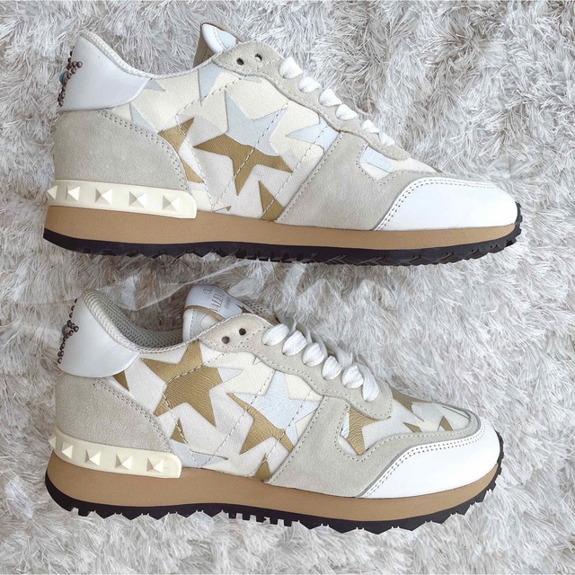 豪華ラッピング無料 ヴァレンティノスニーカーほぼ新品VALENTINO 星柄