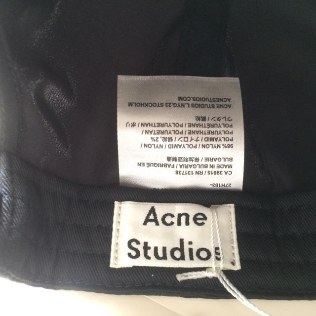 ACNE(アクネ)の込 新品 acne Camp Bomber cap アクネ キャップ メンズの帽子(キャップ)の商品写真