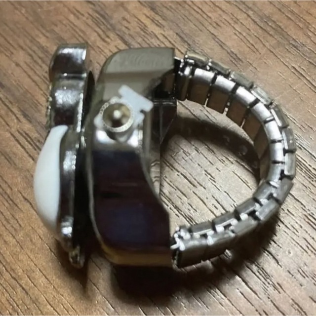 【ホワイト】ふくろう フィンガー ウォッチ 指時計 レディースのアクセサリー(リング(指輪))の商品写真