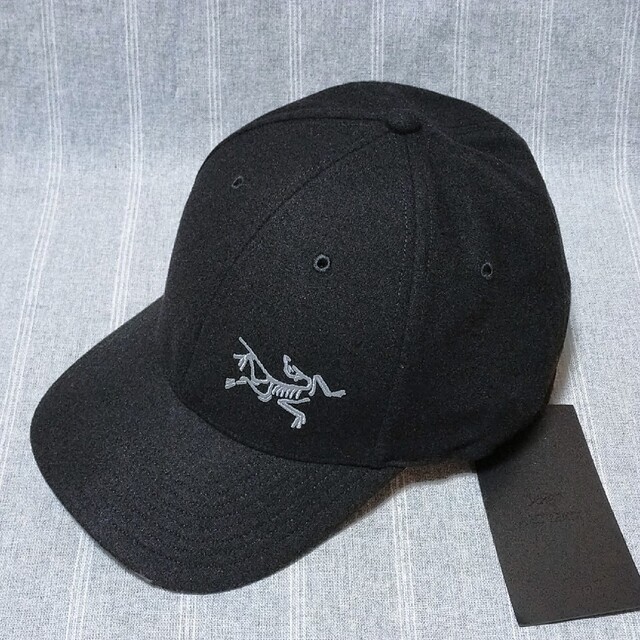 ARC'TERYX(アークテリクス)のアークテリクス　ウールキャップ　黒色　帽子　ブラック　アウトドア　レアカラー メンズの帽子(キャップ)の商品写真