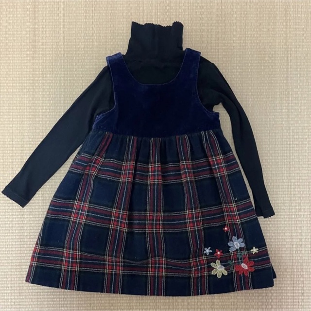 UNIQLO(ユニクロ)のUNIQLO ハイネックニット　110 キッズ/ベビー/マタニティのキッズ服女の子用(90cm~)(Tシャツ/カットソー)の商品写真