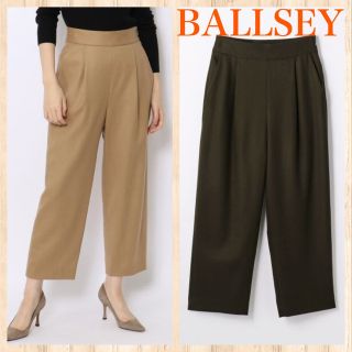 ボールジィ(Ballsey)のBALLSEY ウールサキソニー ハイウエストタックパンツ　カーキ　サイズ32(カジュアルパンツ)