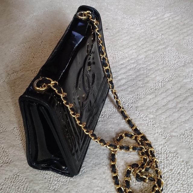 CHANEL(シャネル)の新春【USEDビンテージ風】シャネル　ショルダーバッグ レディースのバッグ(ショルダーバッグ)の商品写真