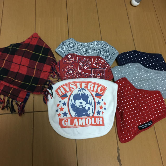 HYSTERIC GLAMOUR(ヒステリックグラマー)のスタイセット 男の子 キッズ/ベビー/マタニティのこども用ファッション小物(ベビースタイ/よだれかけ)の商品写真