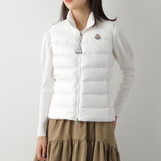 MONCLER(モンクレール)のモンクレール  BADY GHANY 2点セット レディースのジャケット/アウター(ダウンベスト)の商品写真