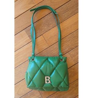 BALENCIAGA(ショルダーバッグ ・ グリーン・カーキ/緑色系)の BALENCIAGA(ショルダーバッグ ・ グリーン・カーキ/緑色系)の