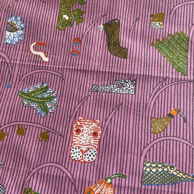 marimekko(マリメッコ)のマリメッコ レア OPARI オパリ ピンク ヴィンテージ 動物柄 生地 大 ハンドメイドの素材/材料(生地/糸)の商品写真