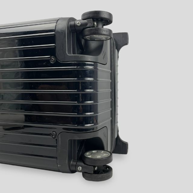 RIMOWA(リモワ)の■リモア■サルサ デラックス 機内OK 32L 2輪 キャリーケース 1泊-2泊 メンズのバッグ(トラベルバッグ/スーツケース)の商品写真