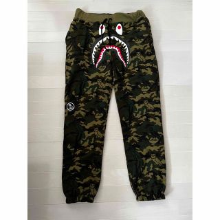 アベイシングエイプ(A BATHING APE)のBAPE✖️OVO WOODLAND CAMOSHARK スエットパンツ(その他)