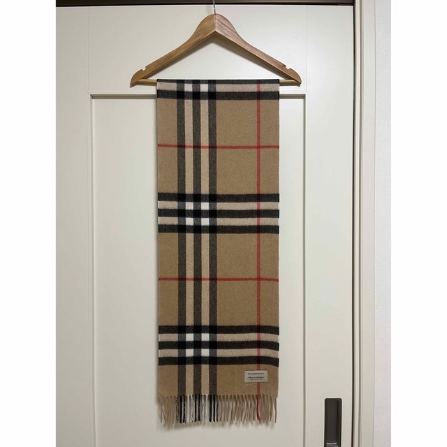 BURBERRY バーバリー マフラー カシミア100% 未使用に近い 赤ハート BURBERRY バーバリー マフラー カシミア100% 未使用に近い 赤ハート