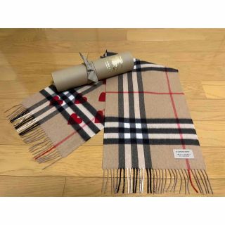 バーバリー(BURBERRY)のBURBERRY バーバリー マフラー カシミア100％　未使用に近い　赤ハート(マフラー/ショール)