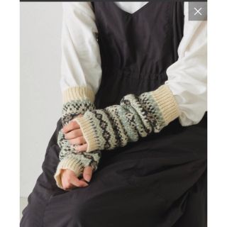 カスタネ(Kastane)のカスタネ　Fairisle Arm Warmer アイボリー(手袋)