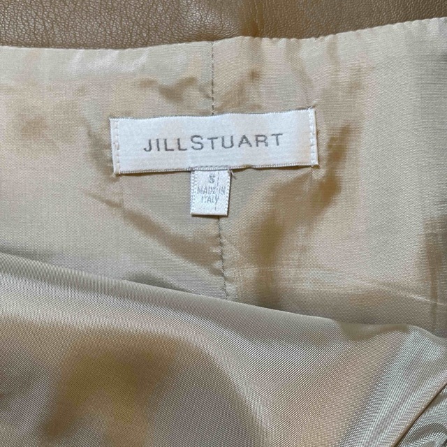 JILLSTUART(ジルスチュアート)のJILL STUART 本革　レザージャケット&スカート レディースのジャケット/アウター(その他)の商品写真