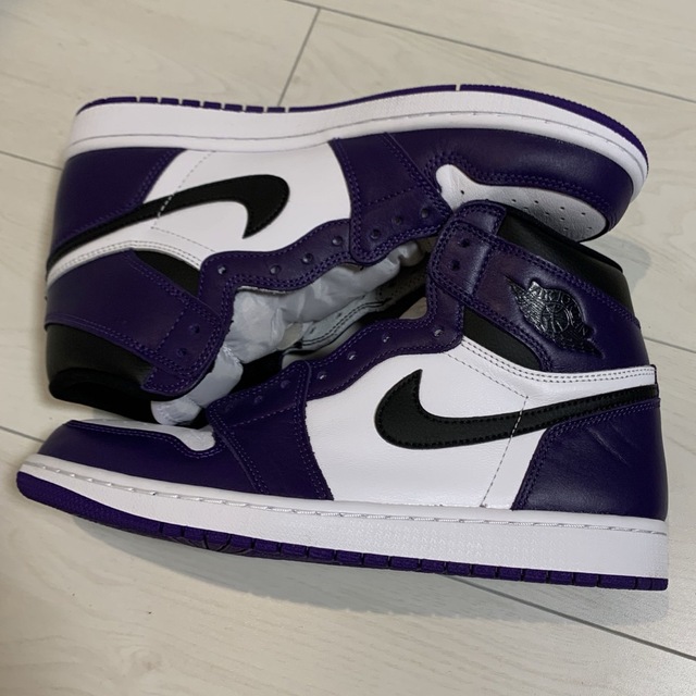 NIKE(ナイキ)の格安　JORDAN 1 COURT PURPLE ジョーダン　コートパープル メンズの靴/シューズ(スニーカー)の商品写真