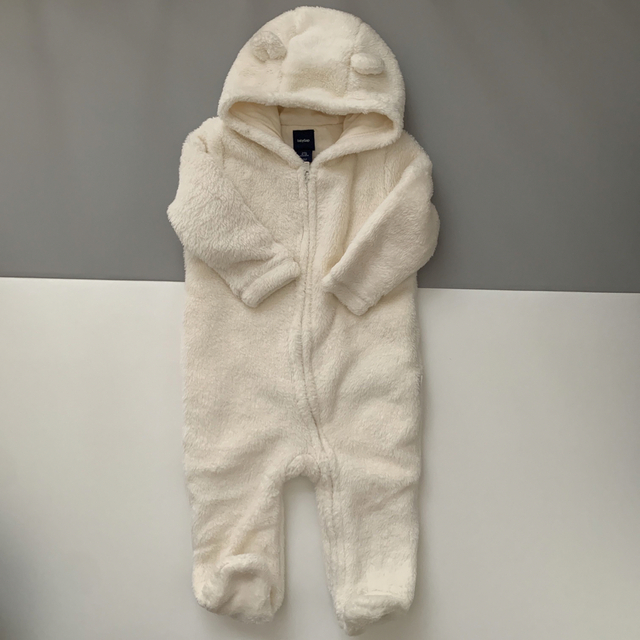 babyGAP(ベビーギャップ)のくま耳　カバーオール　足付き キッズ/ベビー/マタニティのベビー服(~85cm)(カバーオール)の商品写真